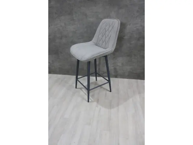 Стул полубарный РОМБ-R поворотный с конусными опорами 3