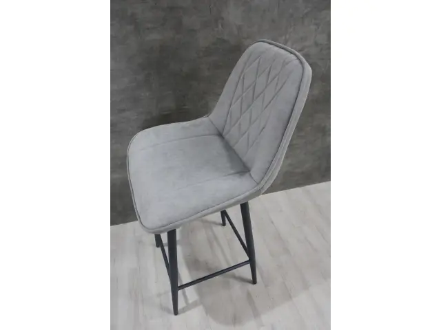 Стул полубарный РОМБ-R поворотный с конусными опорами 4