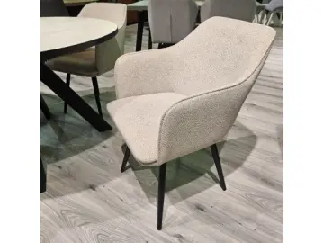 Стул мягкий DikLine 252 М поворотный, NS04 CREAM, ножки черные