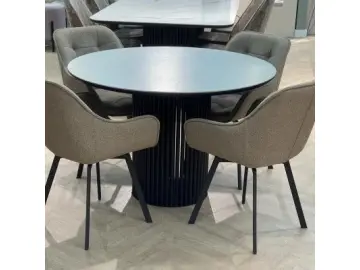 Стул мягкий DikLine 252 М поворотный, NS04 CREAM, ножки черные