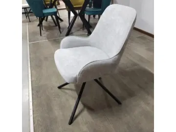 Стул для кухни DikLine 402 N84 св.серый, ножки черные