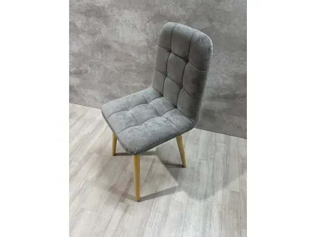 Стул КВАДРО с деревянными опорами 3