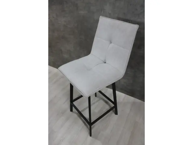 Стул полубарный КУПЕР-R с профильными опорами 3