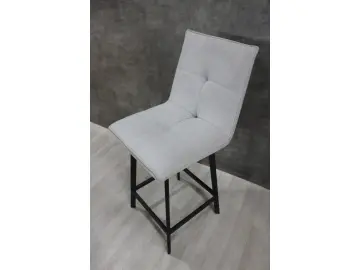 Стул полубарный КУПЕР-R с профильными опорами