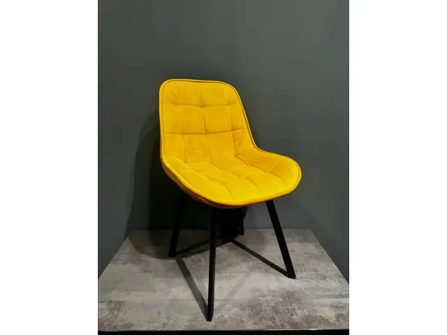 Стул КВАДРО LUXE с профильными опорами поворотный 1