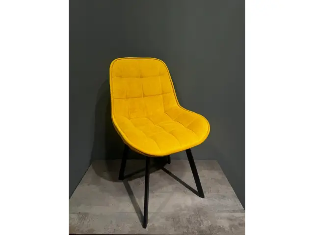 Стул КВАДРО LUXE с профильными опорами поворотный 3