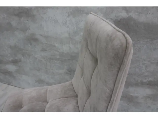 Стул KANT с профильными опорами 5