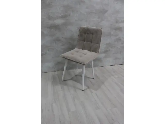 Стул KANT-R с конусными опорами 1