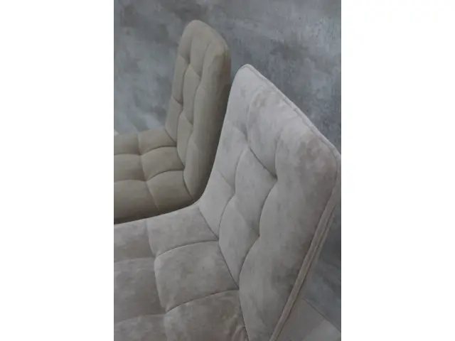 Стул KANT-R с конусными опорами 2